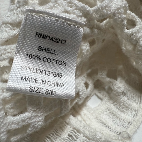 White Crochet Lace Top - Picture 9 of 10